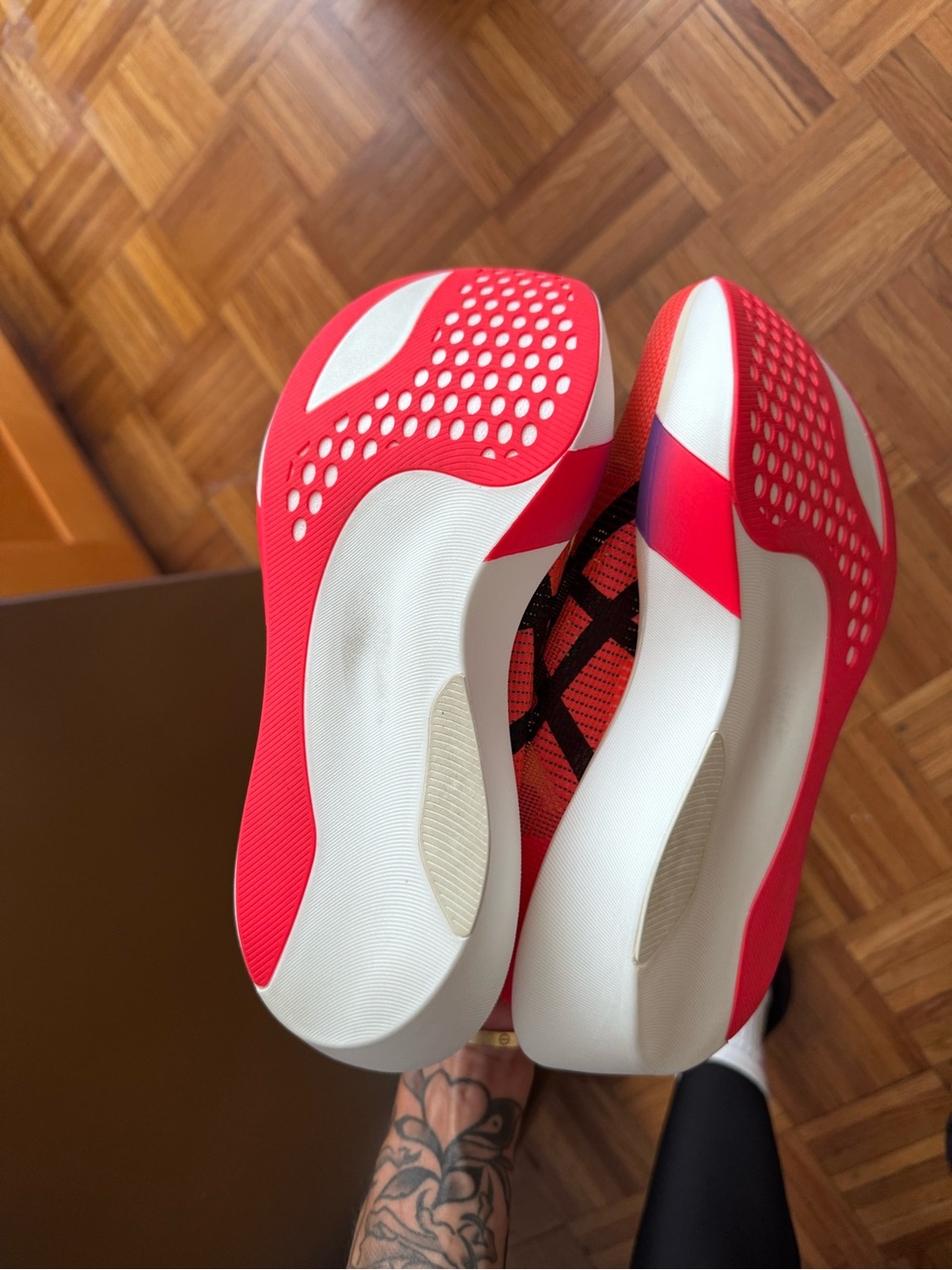 ASICS Metaspeed Sky Tokyo UNISEX - Picture 2 of 2